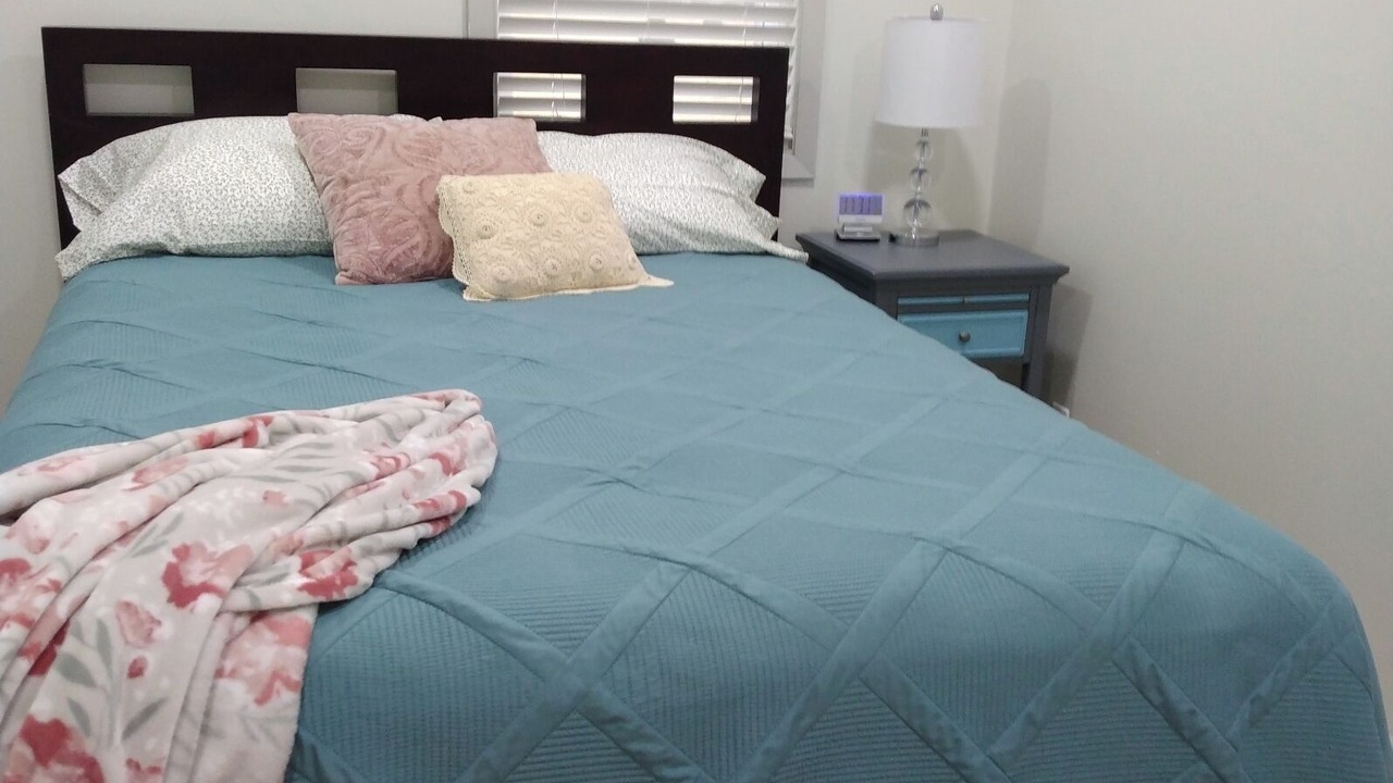 Photo of Bedroom in Pipestone Historic District