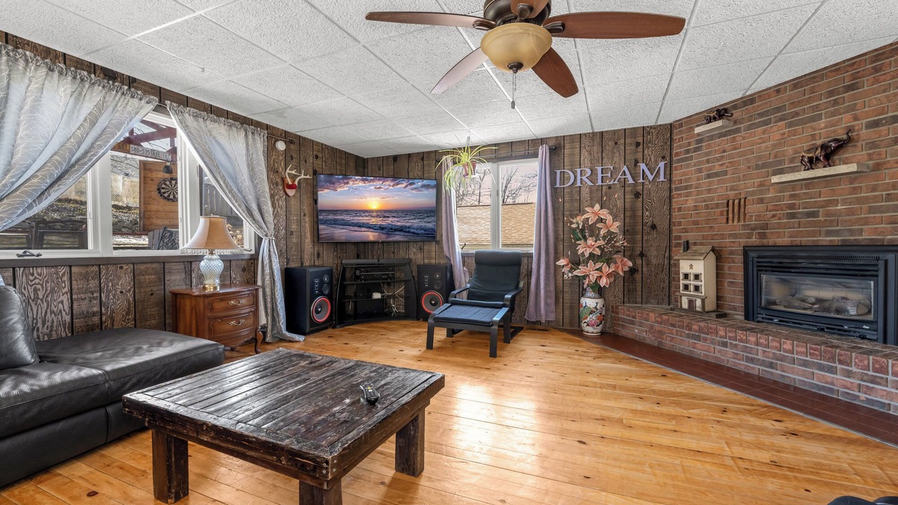 Photo of Livingroom in Simcoe