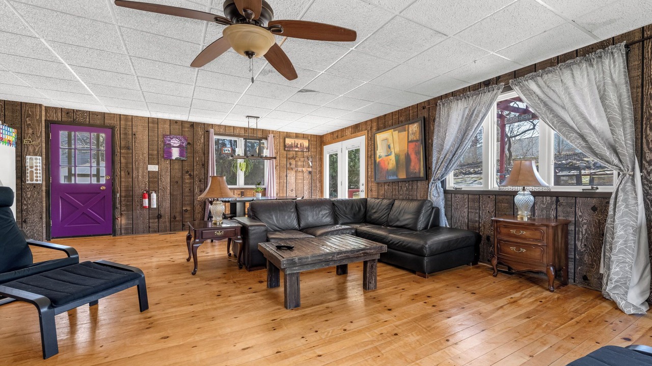 Photo of Livingroom in Simcoe