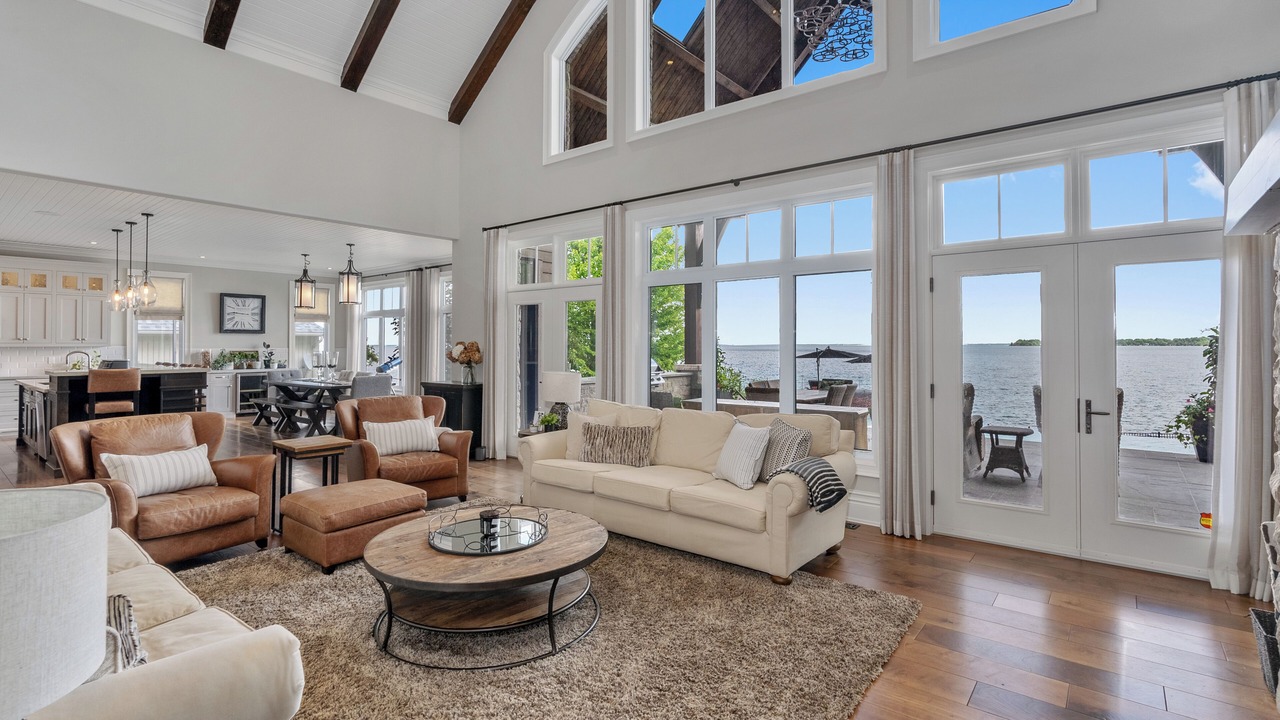 Photo of Livingroom in Oro Station
