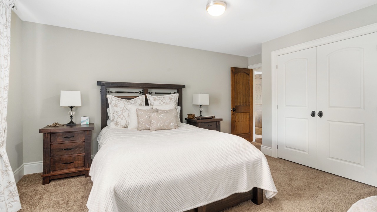 Photo of Bedroom in Oro Station