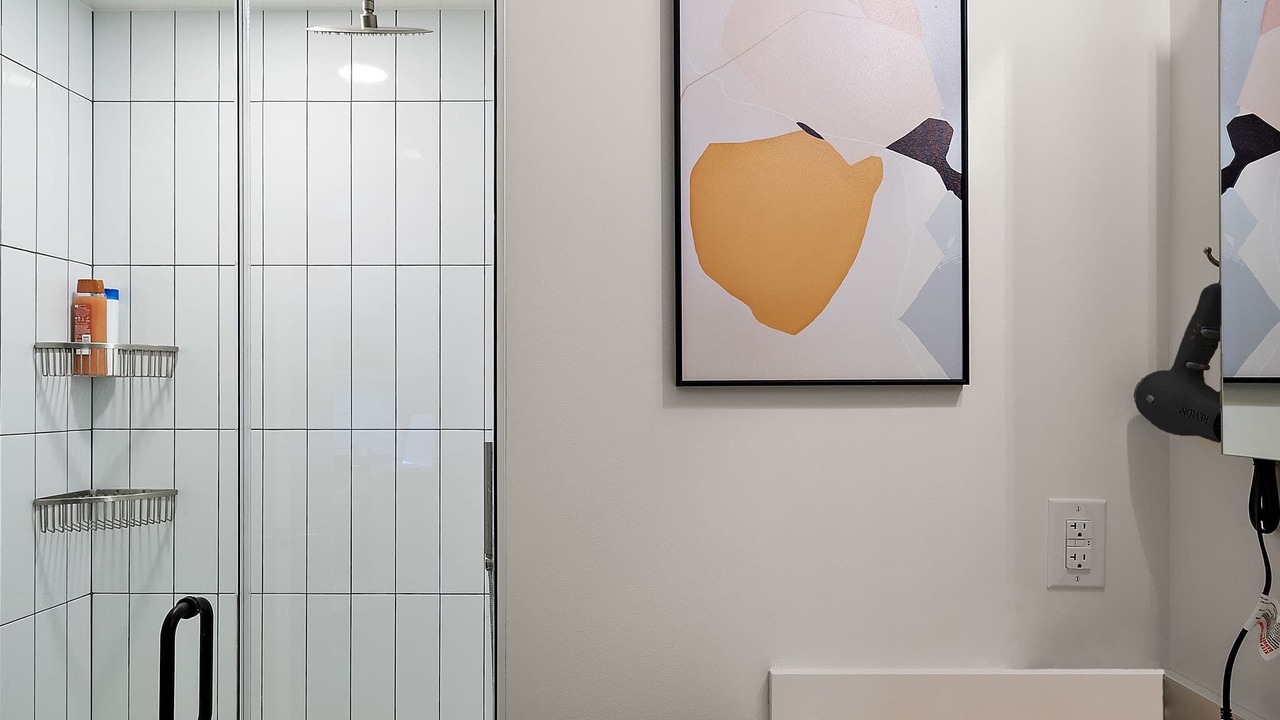 Photo of Bathroom in Warehouse District