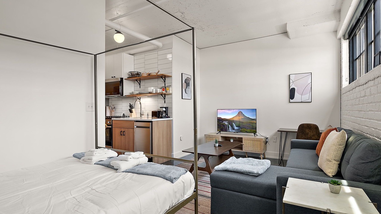 Photo of Bedroom in Warehouse District