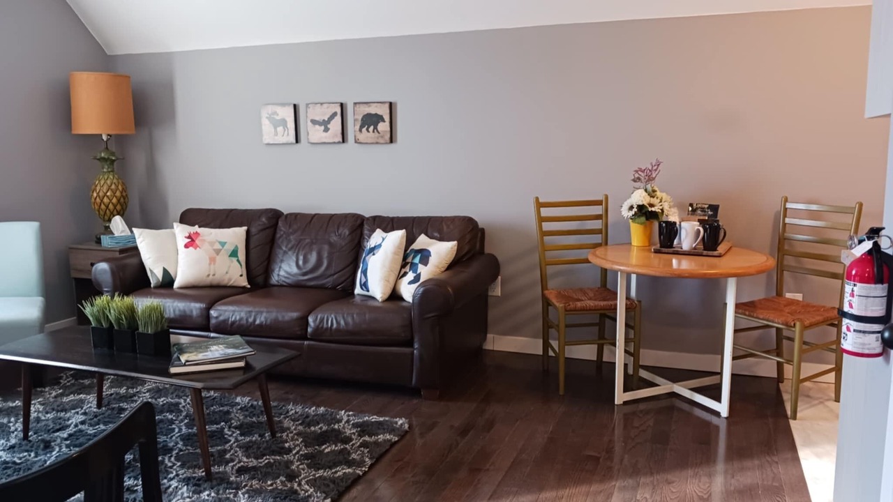 Photo of Livingroom in Sarnia