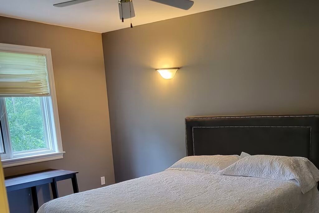 Photo of Bedroom in Grand Bend