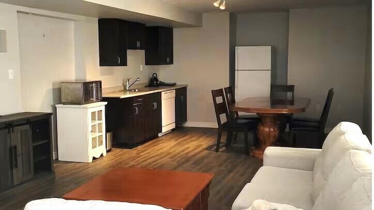 Photo of Livingroom in Grand Bend