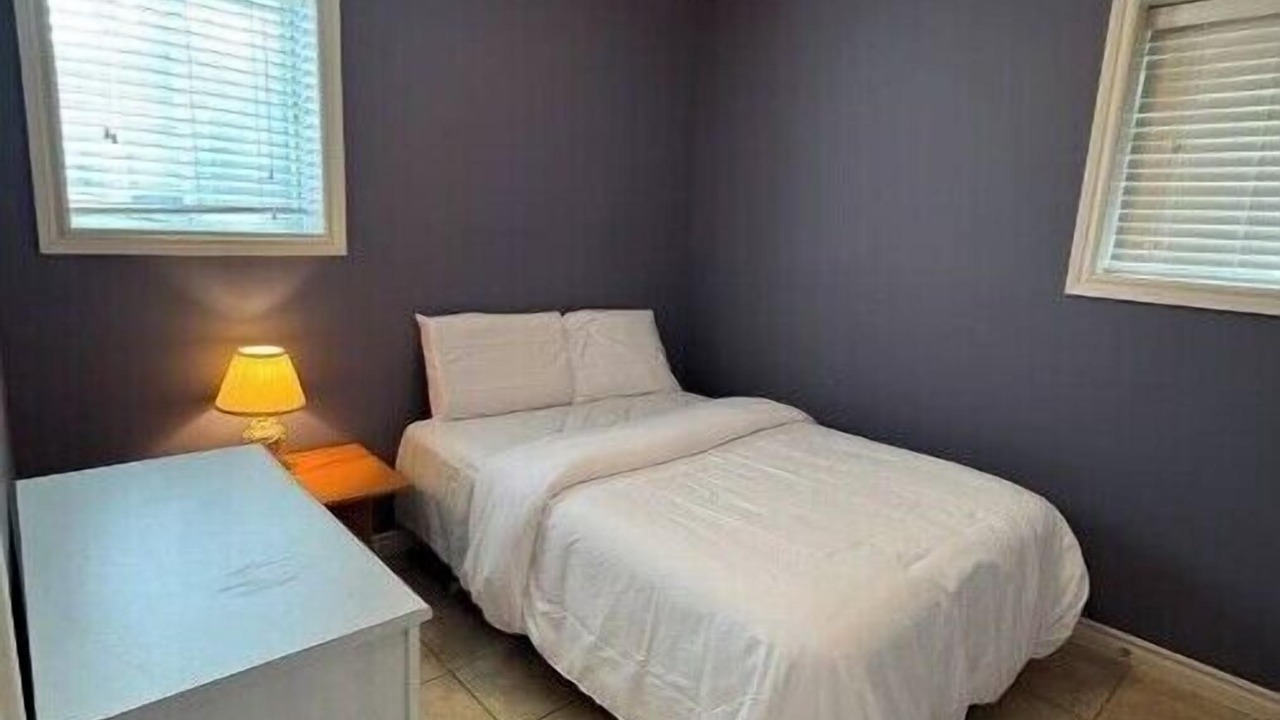 Photo of Bedroom in Lakeshore