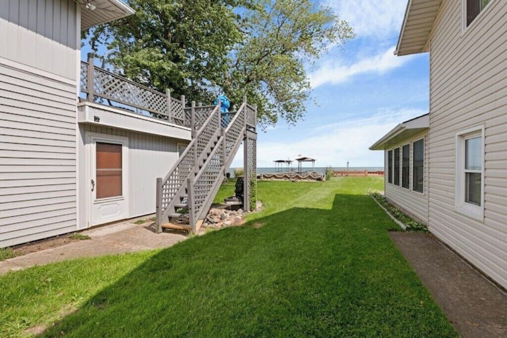 Photo of Outdoor in Lakeshore