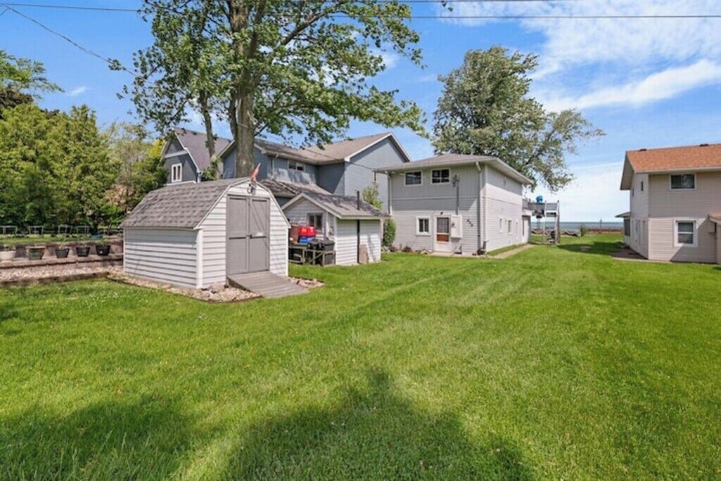 Photo of Outdoor in Lakeshore