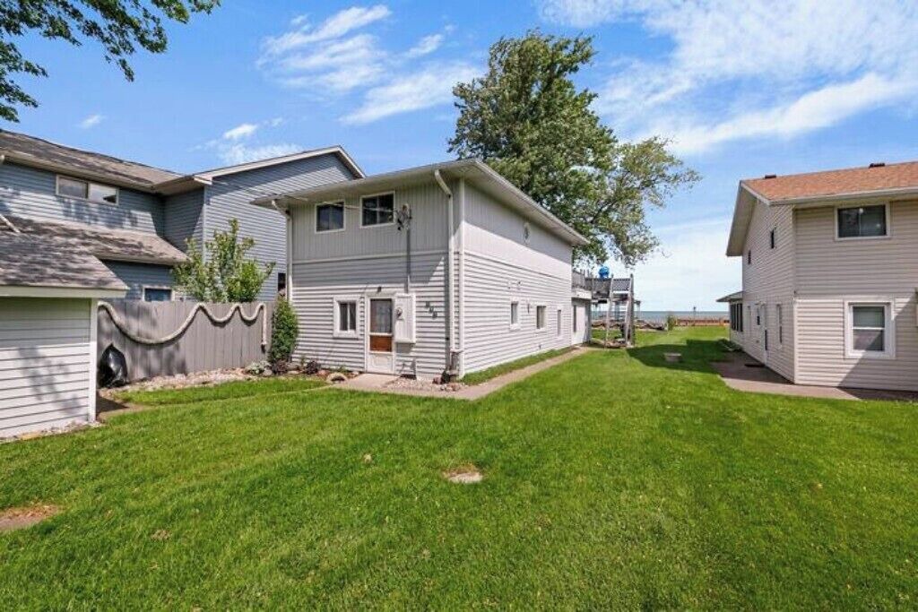 Photo of Outdoor in Lakeshore