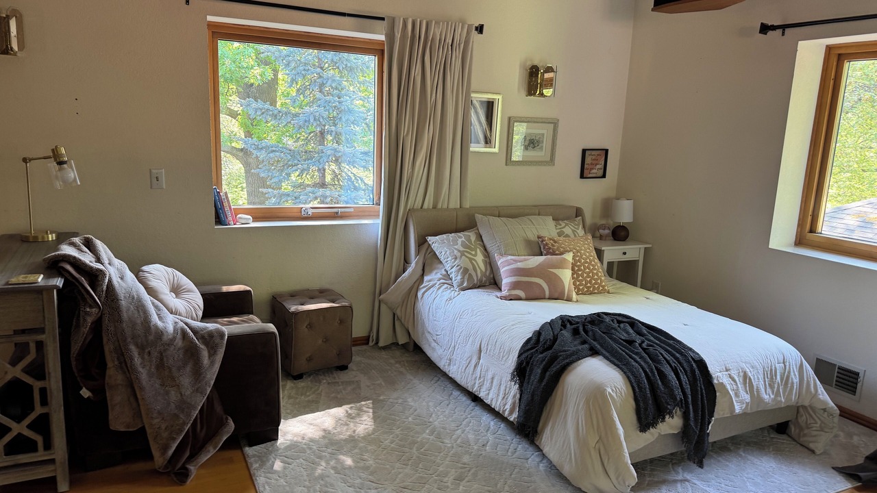 Photo of Bedroom in Arden Hills