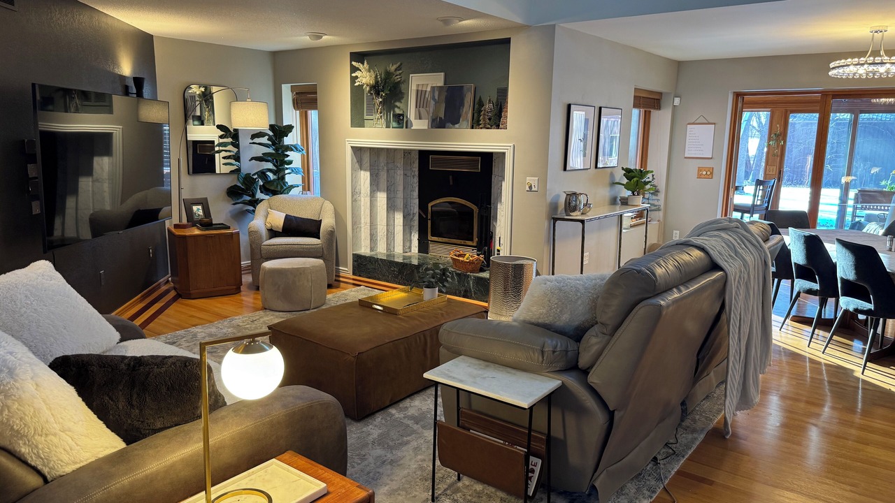 Photo of Livingroom in Arden Hills