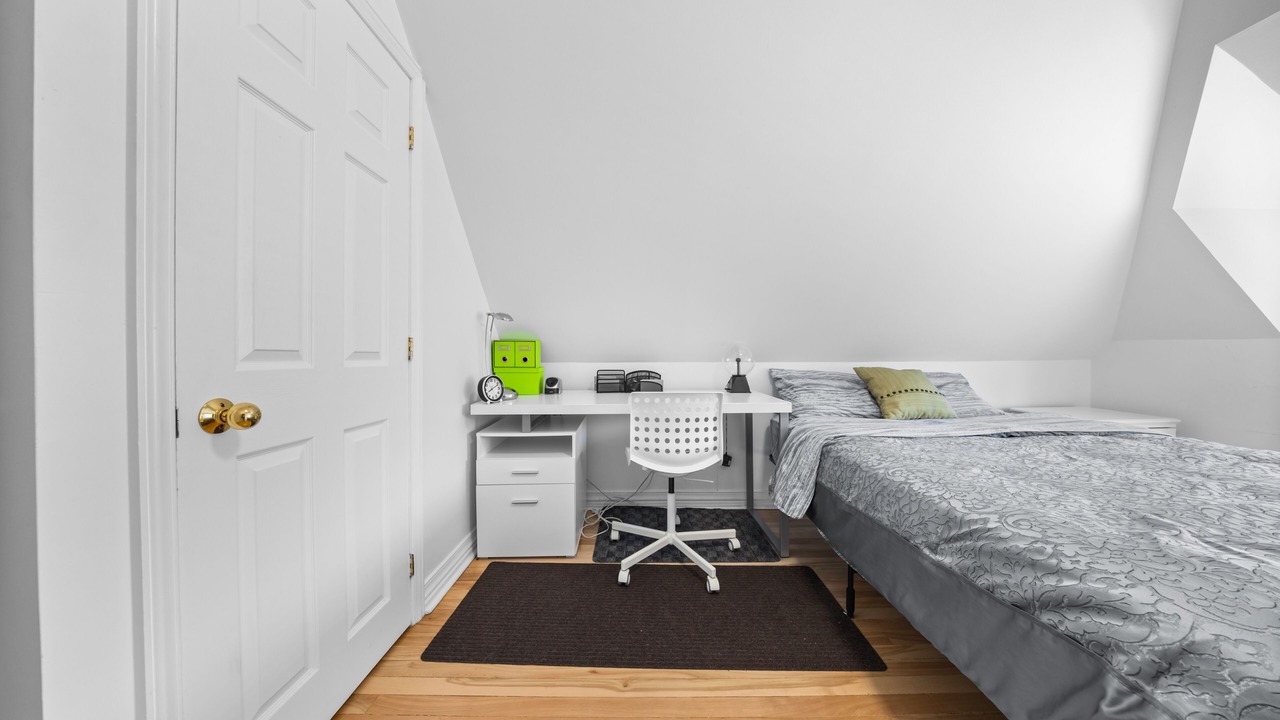 Photo of Bedroom in Old Ottawa East