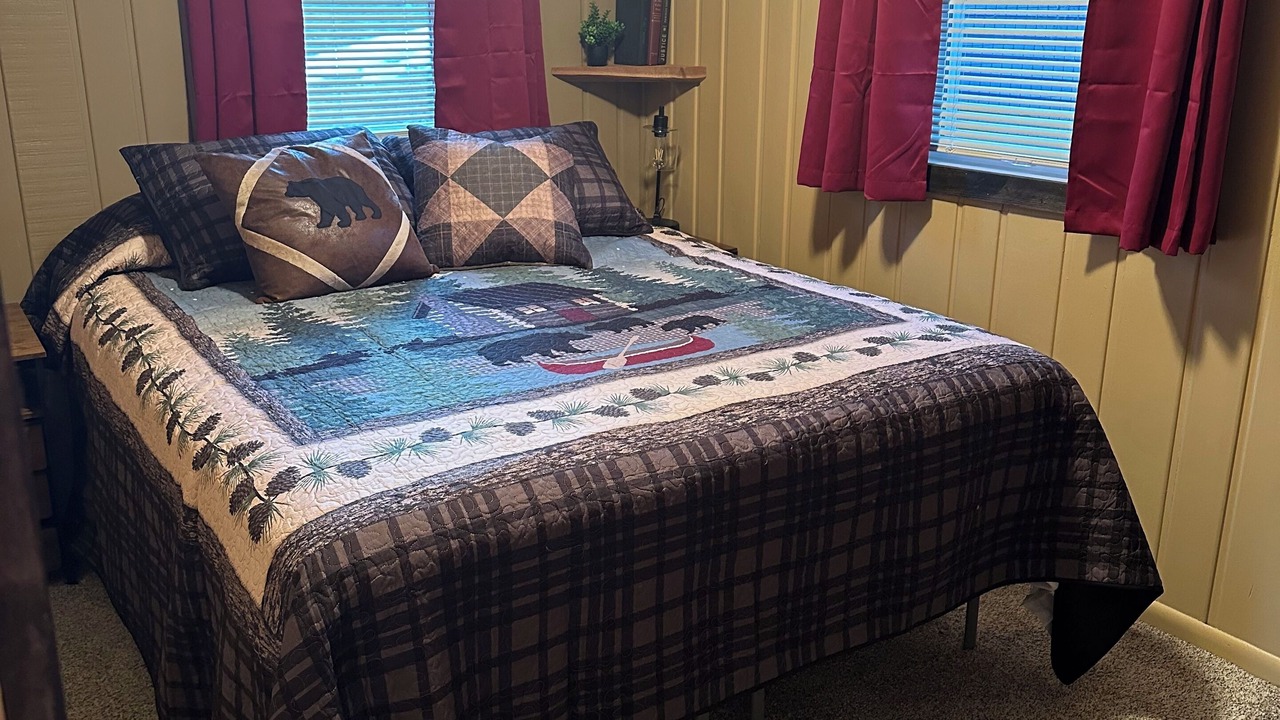 Photo of Bedroom in Backus