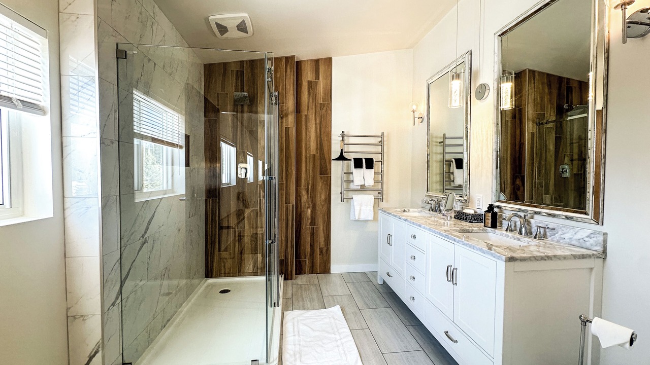 Photo of Bathroom in Unorganized Thunder Bay District
