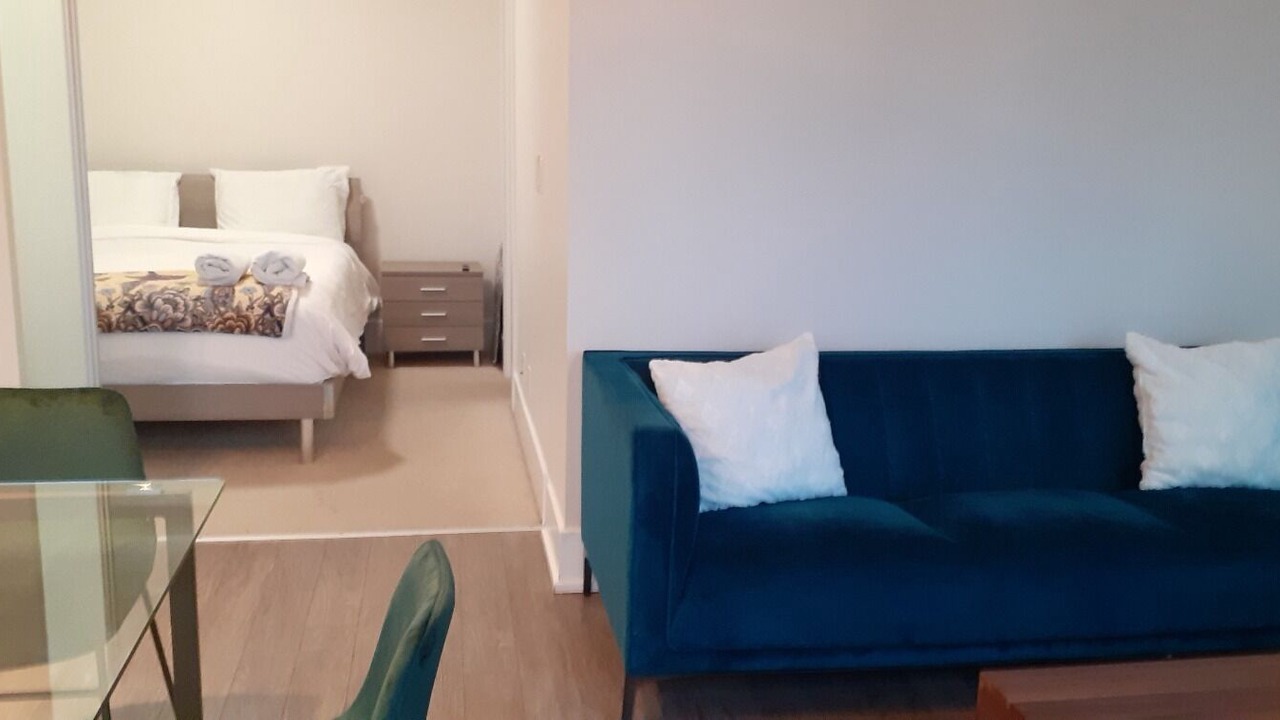 Photo of Livingroom in Toronto Entertainment District