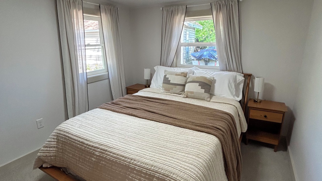 Photo of Bedroom in Clear Lake