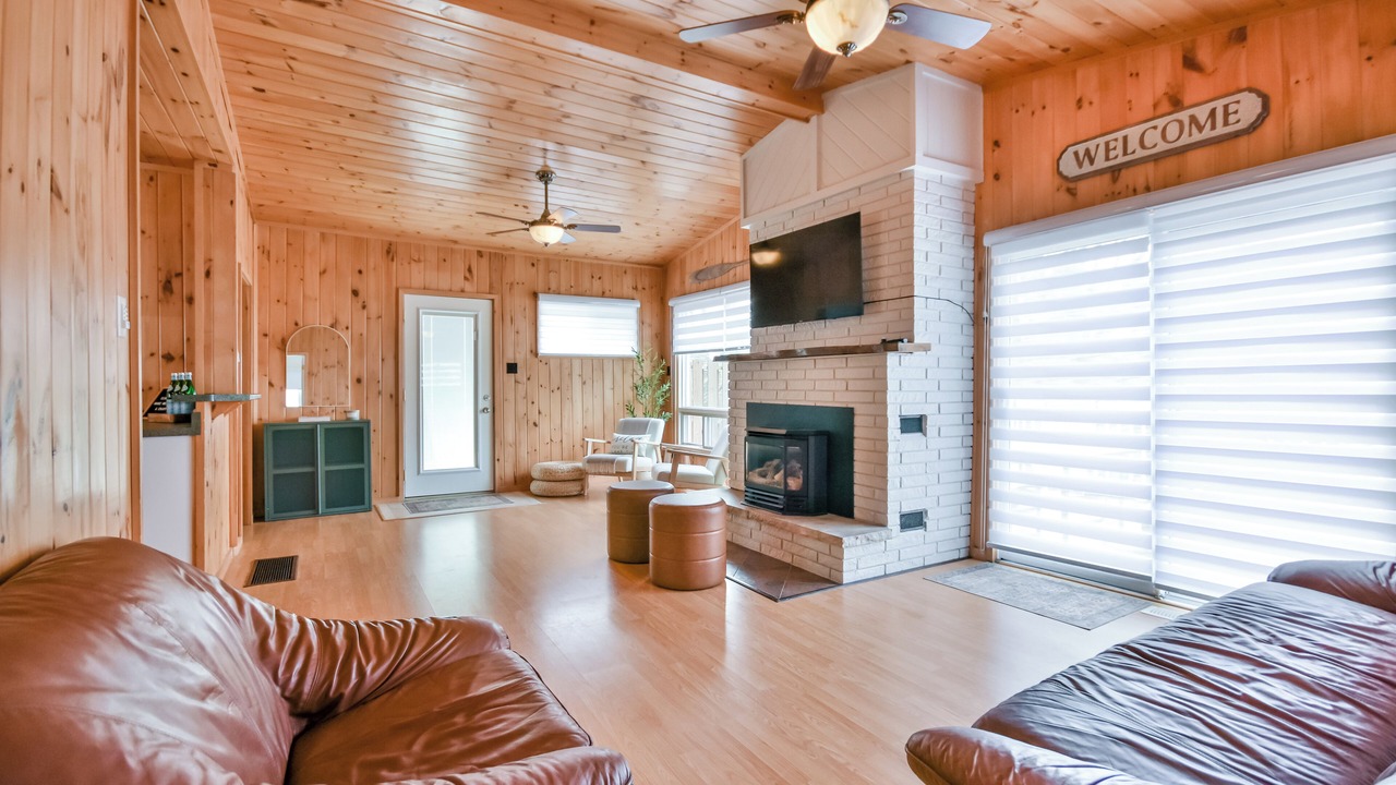Photo of Livingroom in Tiny