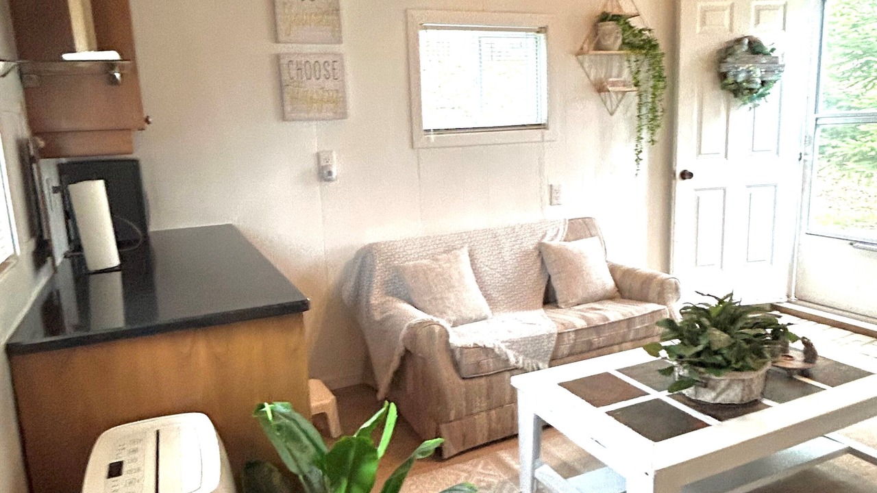 Photo of Livingroom in Plympton-Wyoming