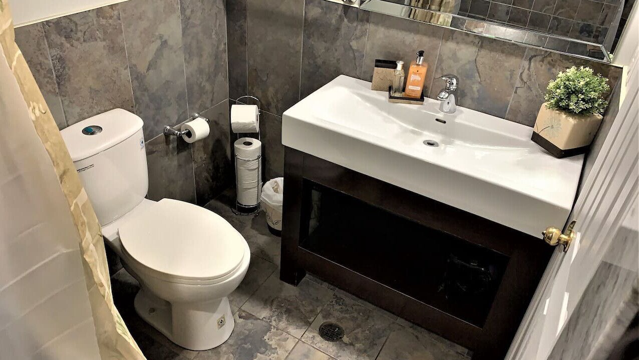 Photo of Bathroom in Hurontario
