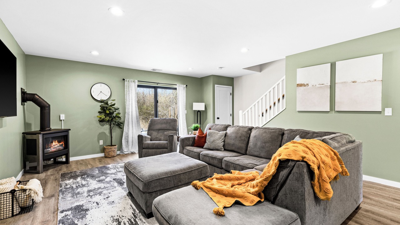 Photo of Livingroom in Hermantown