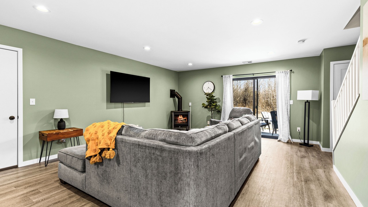 Photo of Livingroom in Hermantown