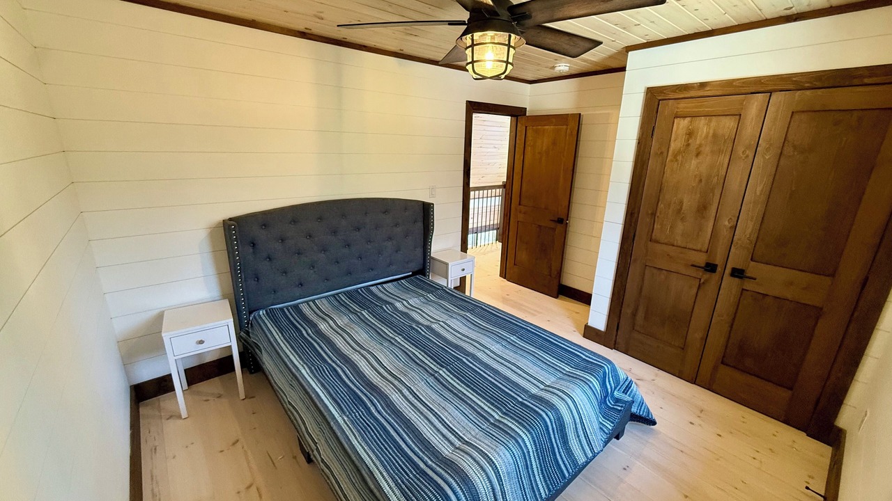Photo of Bedroom in Bracebridge