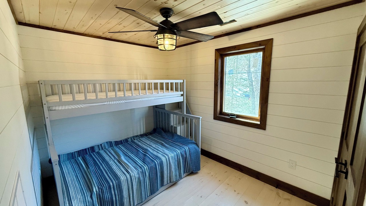 Photo of Bedroom in Bracebridge