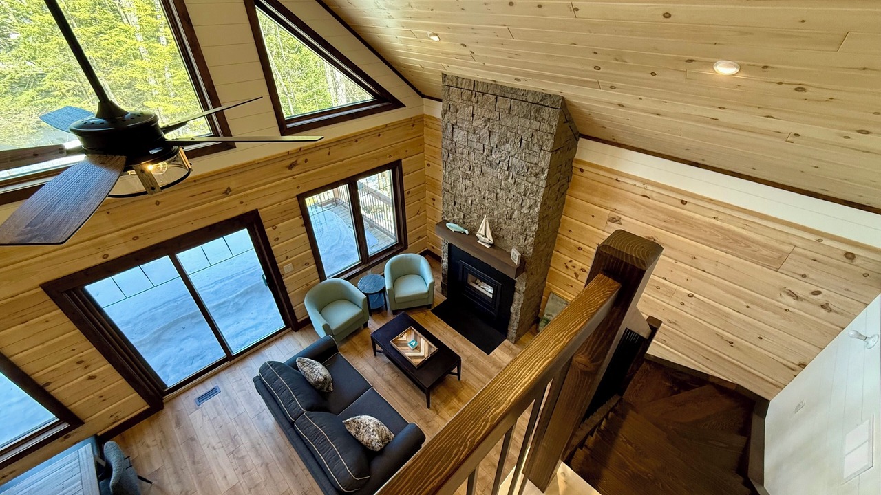 Photo of Livingroom in Bracebridge