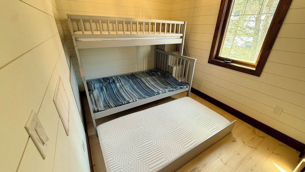 Photo of Bedroom in Bracebridge