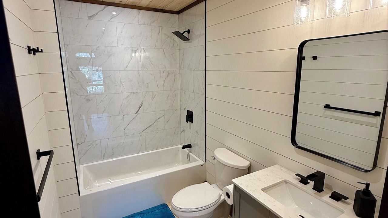Photo of Bathroom in Bracebridge