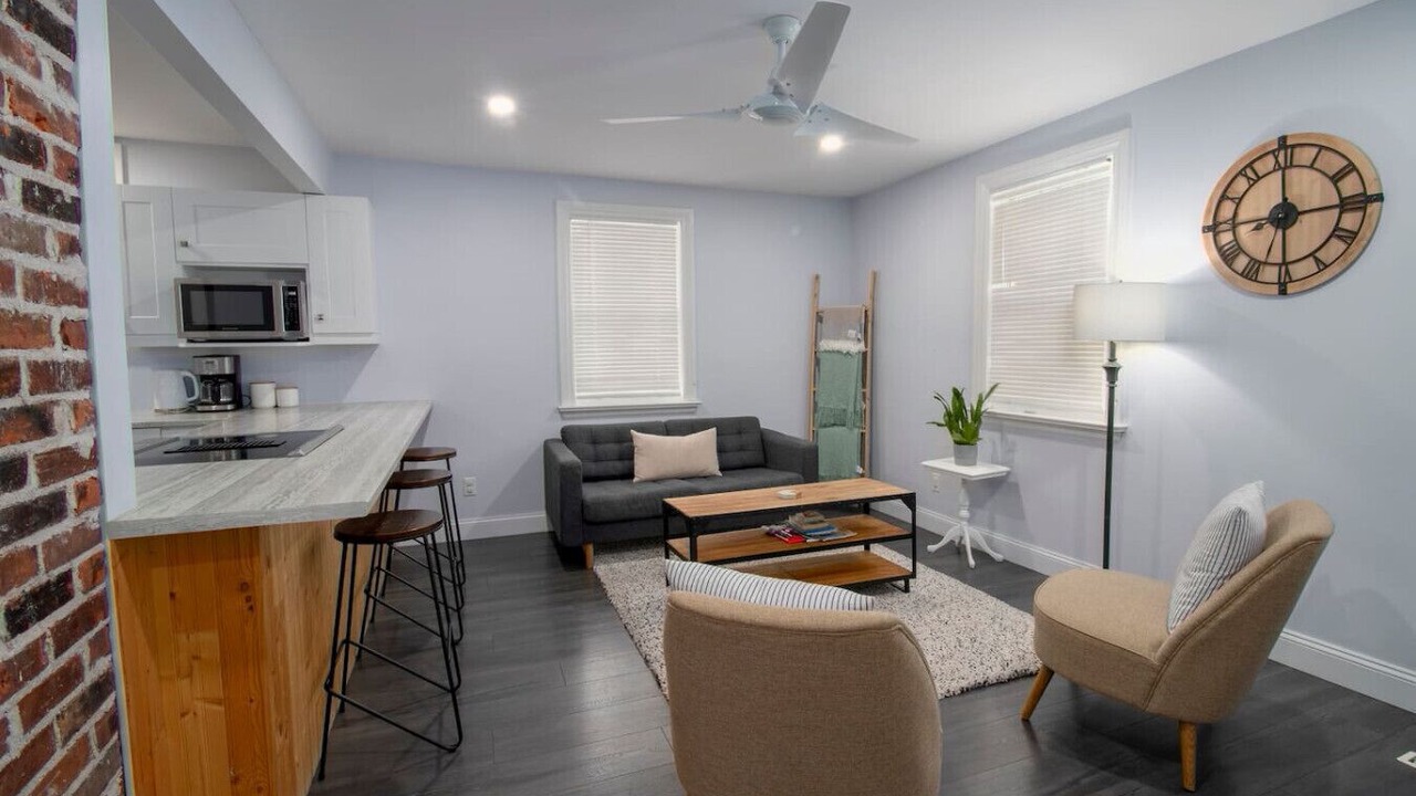 Photo of Livingroom in Midland