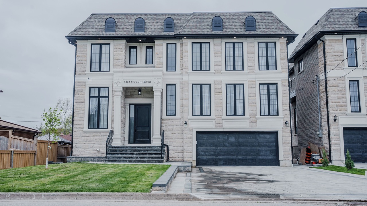 Photo of Outdoor in Pickering