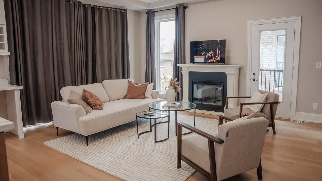 Photo of Livingroom in Pickering
