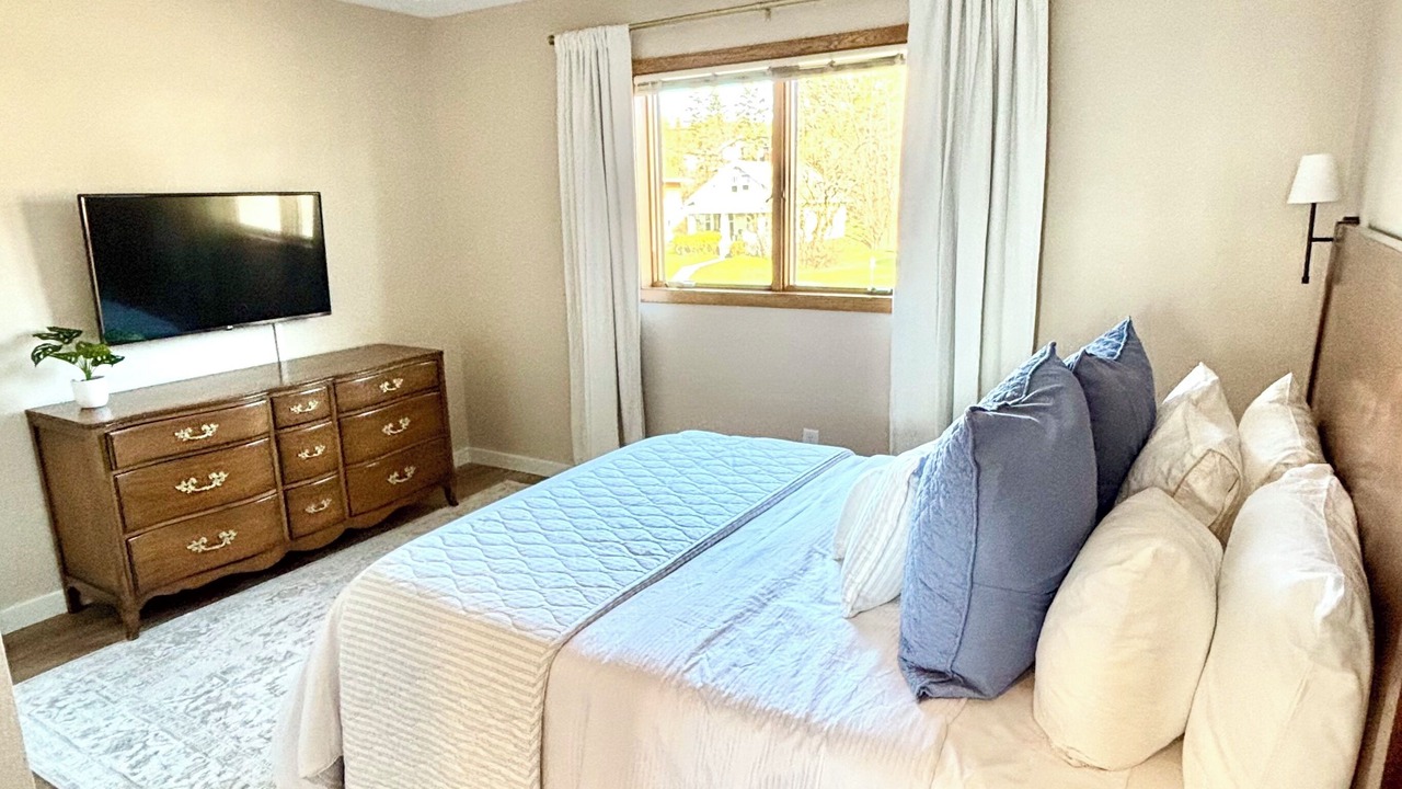 Photo of Bedroom in St. Louis County