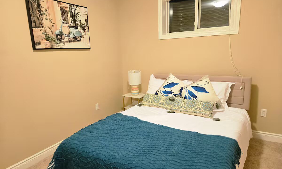 Photo of Bedroom in Grand Bend