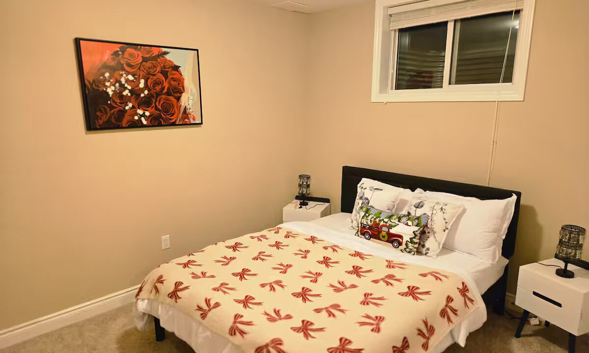 Photo of Bedroom in Grand Bend