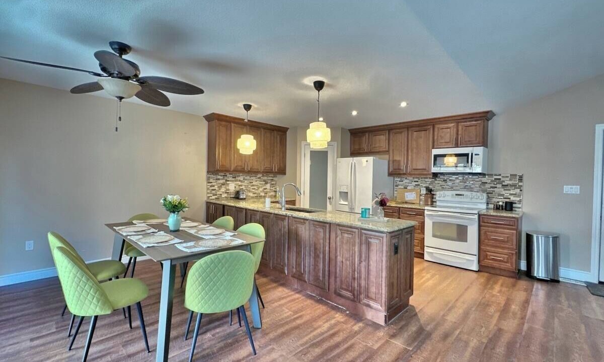 Photo of Kitchen in Grand Bend