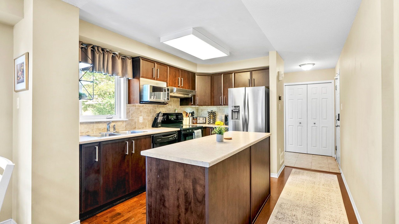 Photo of Kitchen in Ledbury - Heron Gate - Ridgemont - Elmwood