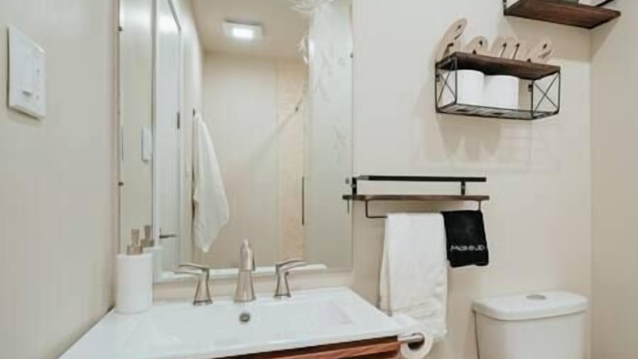 Photo of Bathroom in Faraday