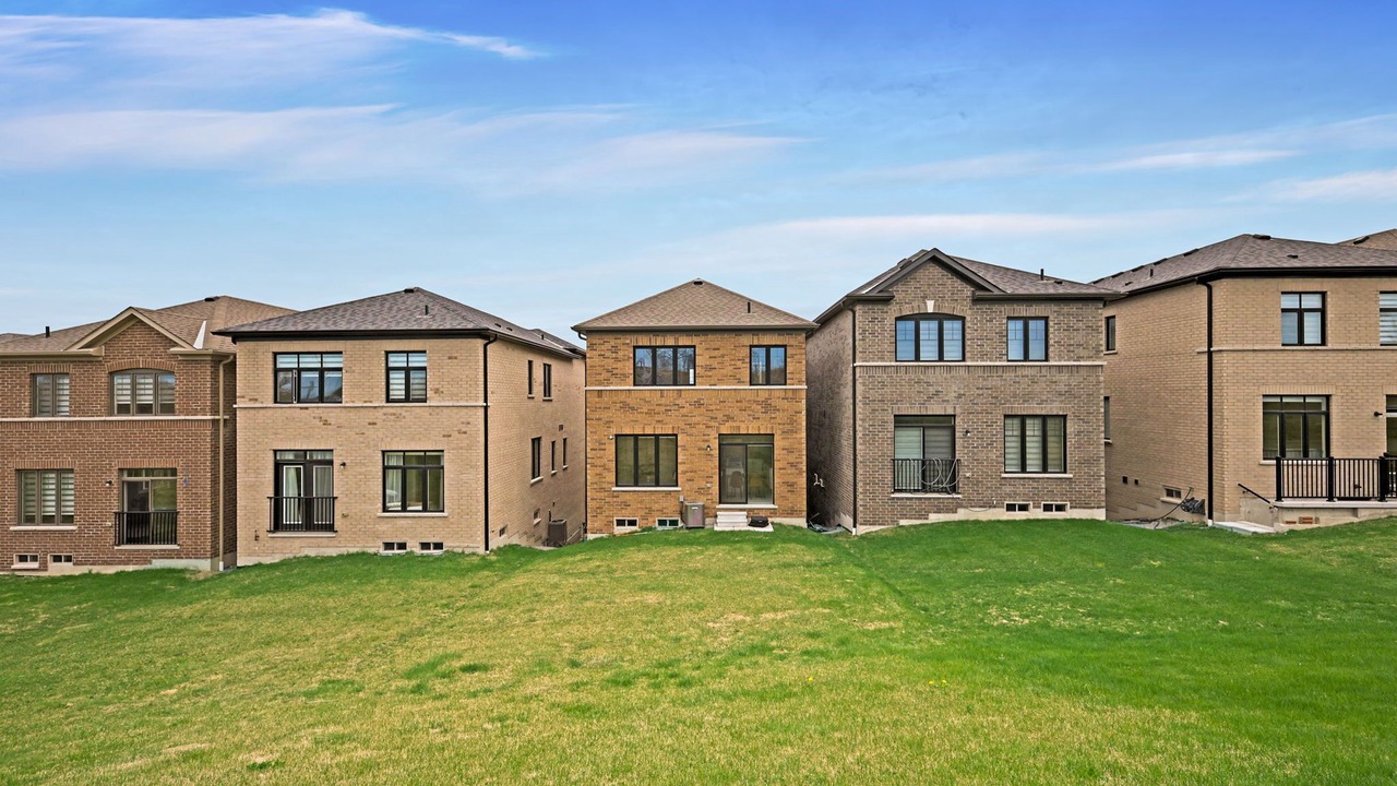 Photo of Outdoor in Pickering
