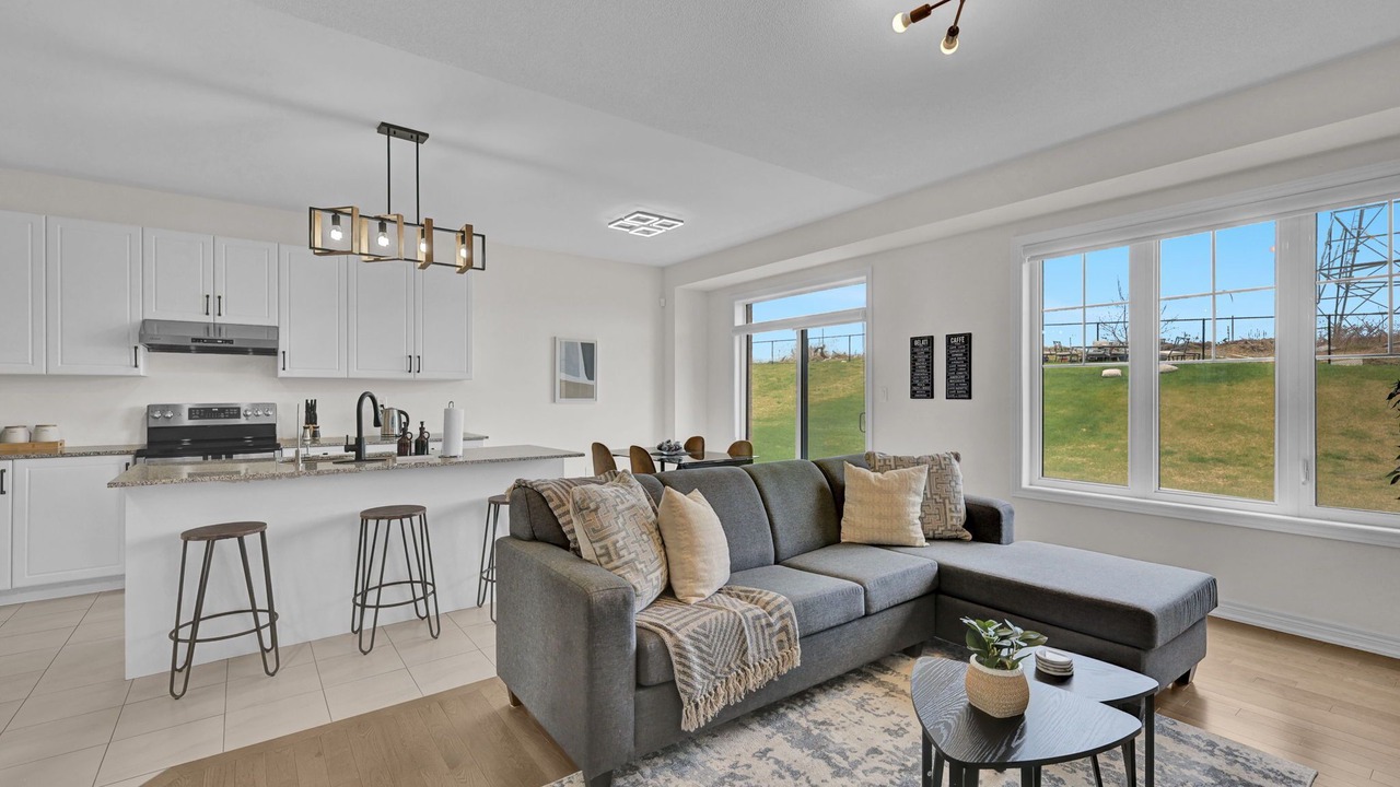 Photo of Livingroom in Pickering