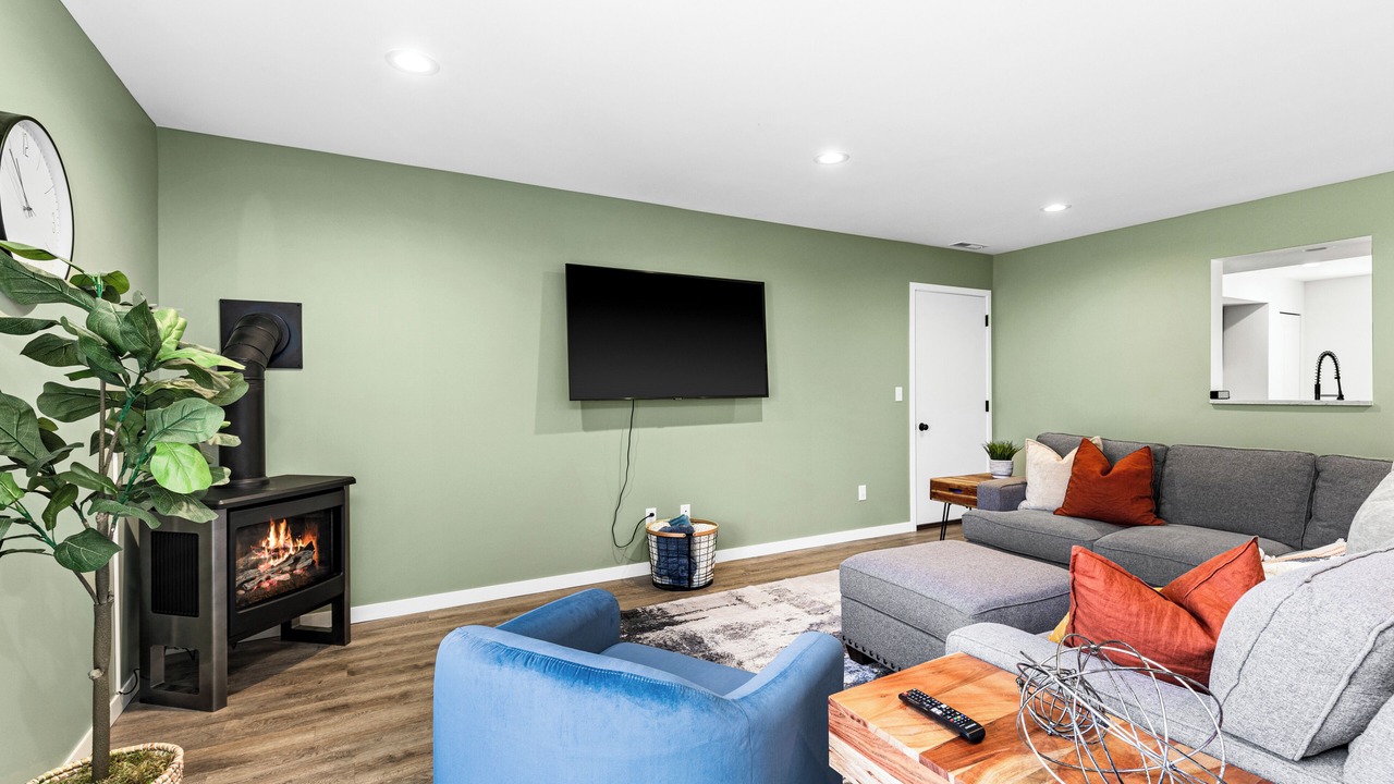 Photo of Livingroom in Hermantown