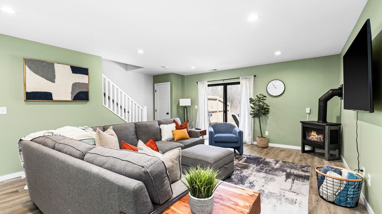 Photo of Livingroom in Hermantown