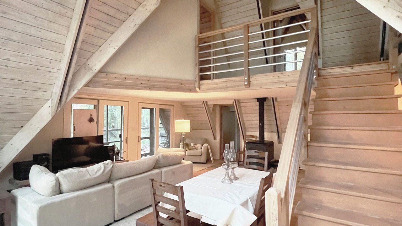 Photo of Livingroom in Georgian Bay