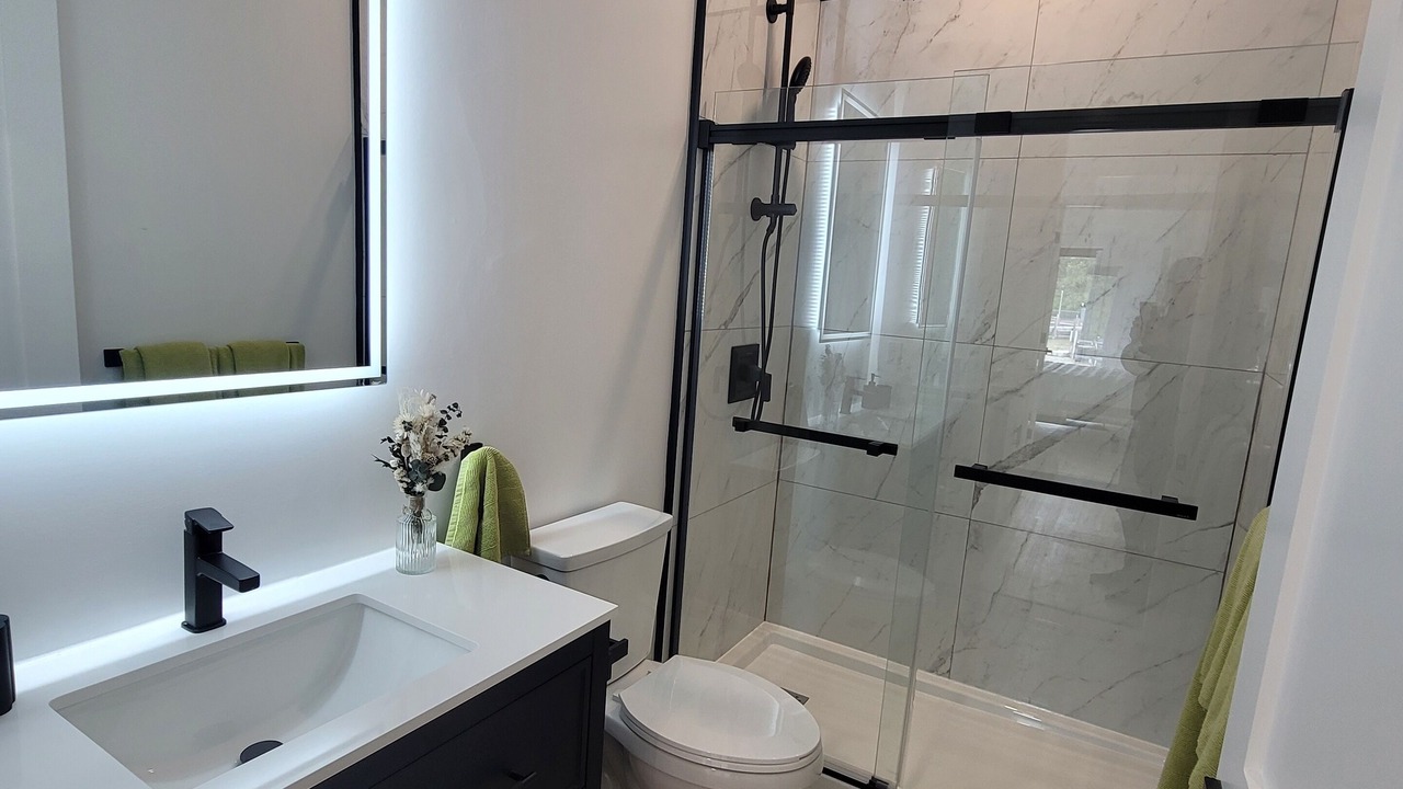 Photo of Bathroom in Grand Bend