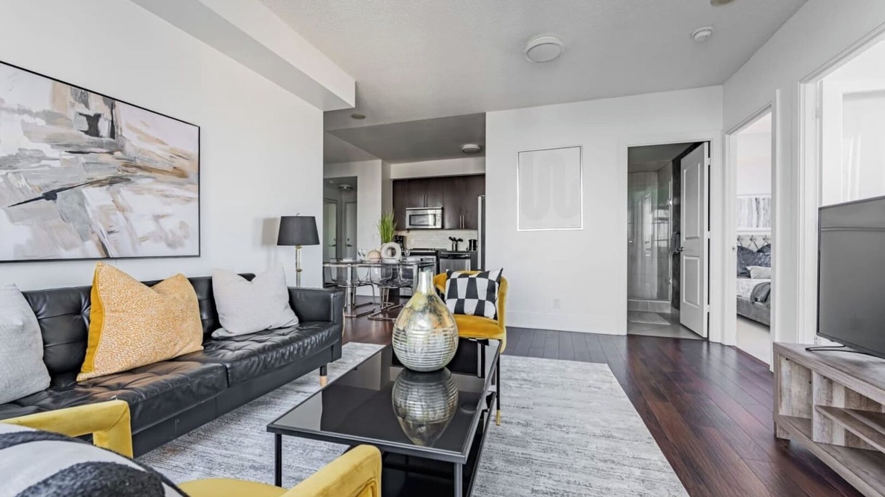 Photo of Livingroom in Downtown Mississauga