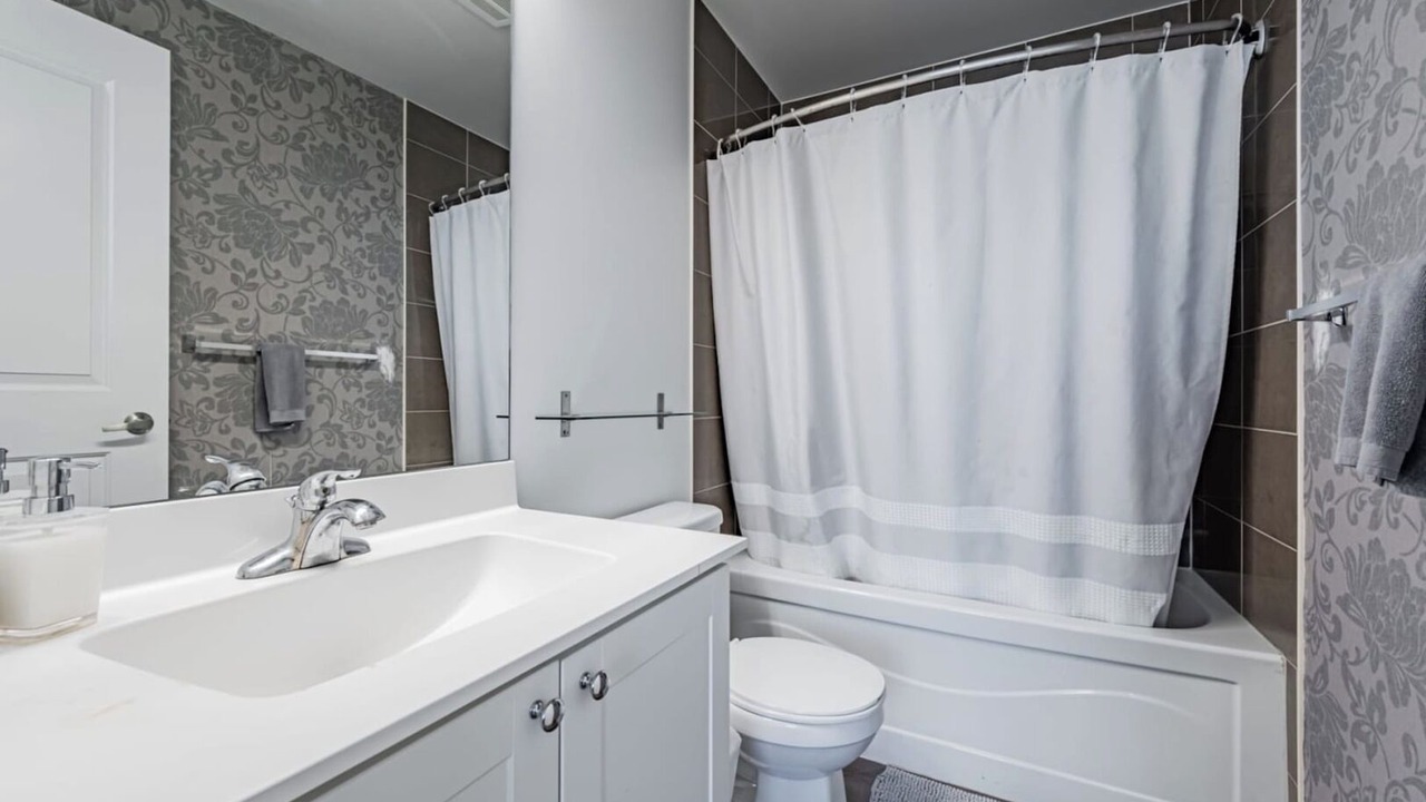 Photo of Bathroom in Downtown Mississauga