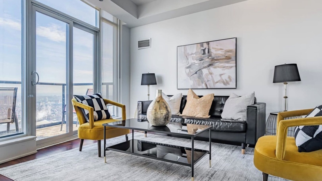 Photo of Livingroom in Downtown Mississauga