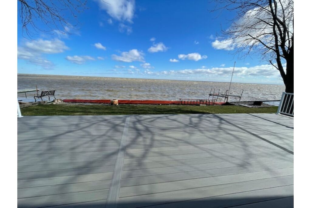 Photo of Outdoor in Lakeshore